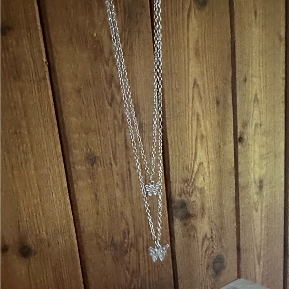NWT Silvertone multi chain butterfly necklace - Picture 3 of 6